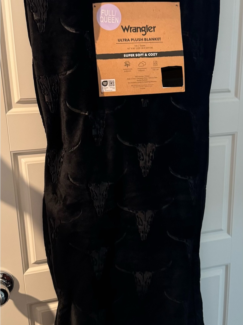 Wrangler Black Plush Blanket with embossed Longhorn Skulls